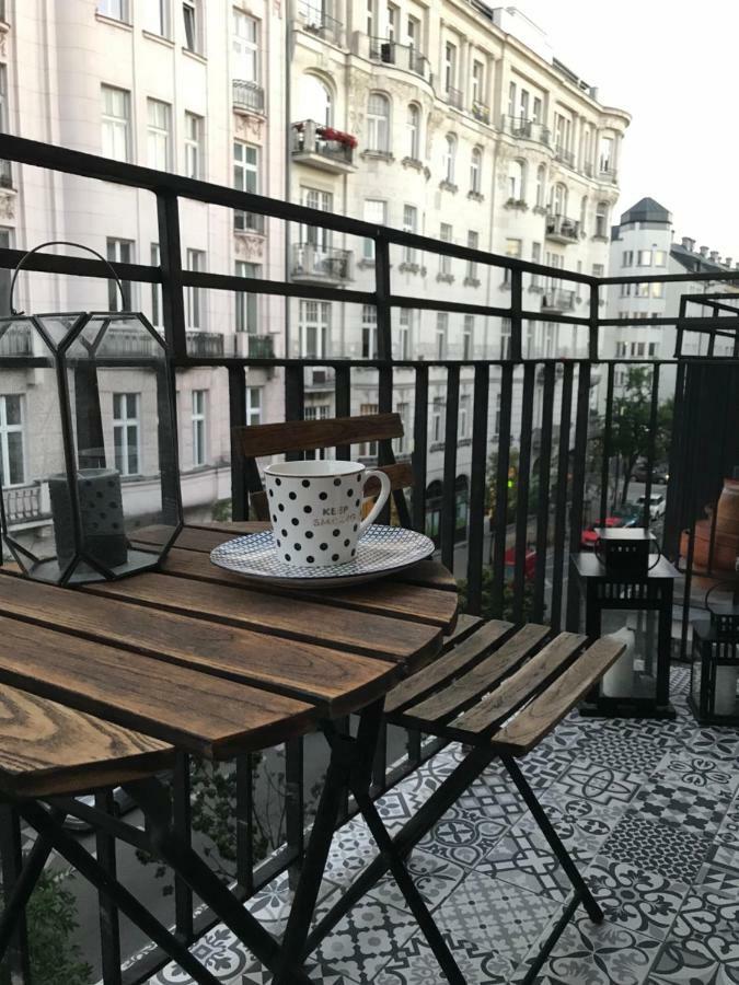 Warszawa Hoza Varsóvia Exterior foto