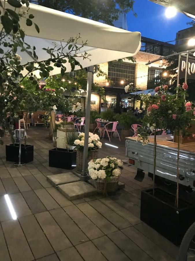 Warszawa Hoza Varsóvia Exterior foto