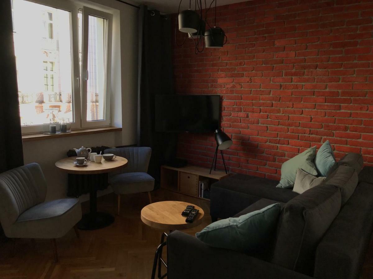 Warszawa Hoza Varsóvia Exterior foto